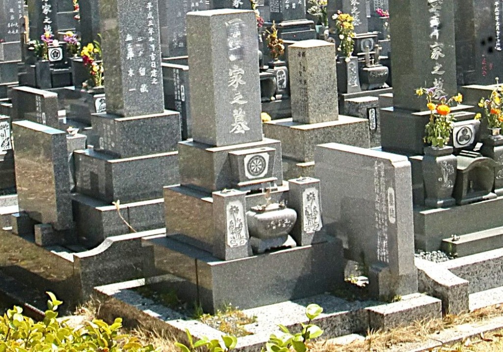 墓誌の追加彫刻を依頼する時に知っておきたいポイント | 【公式】石高石材|名古屋市、愛知県の墓石・お墓のご相談承ります